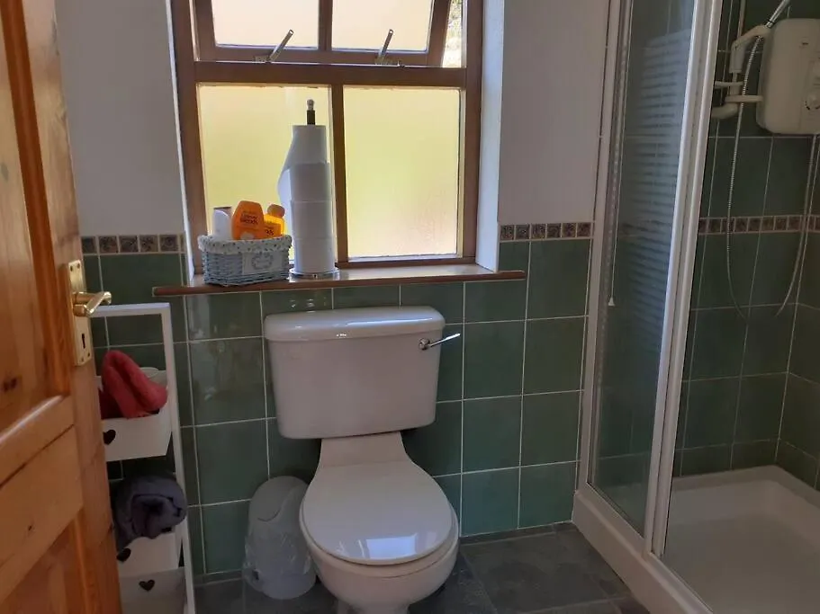 Cosy Cottage, Near The Sea, Glengarriff. Cork 0*,  Irland